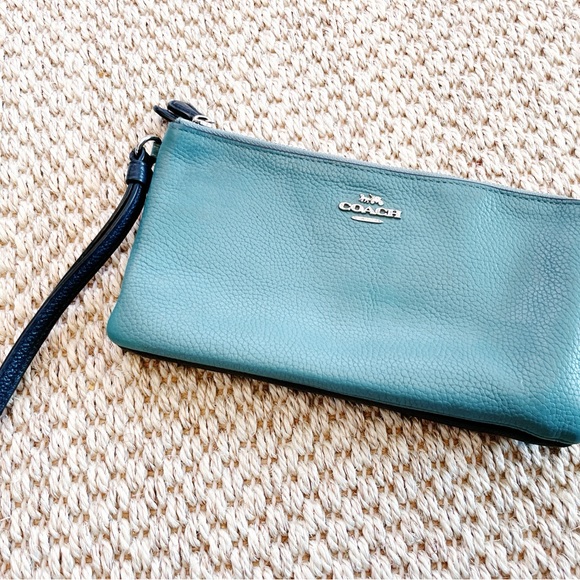 Coach Pebbled Leather Wristlet Wallet Teal Blue Double Zip Pouch EUC - Picture 2 of 11
